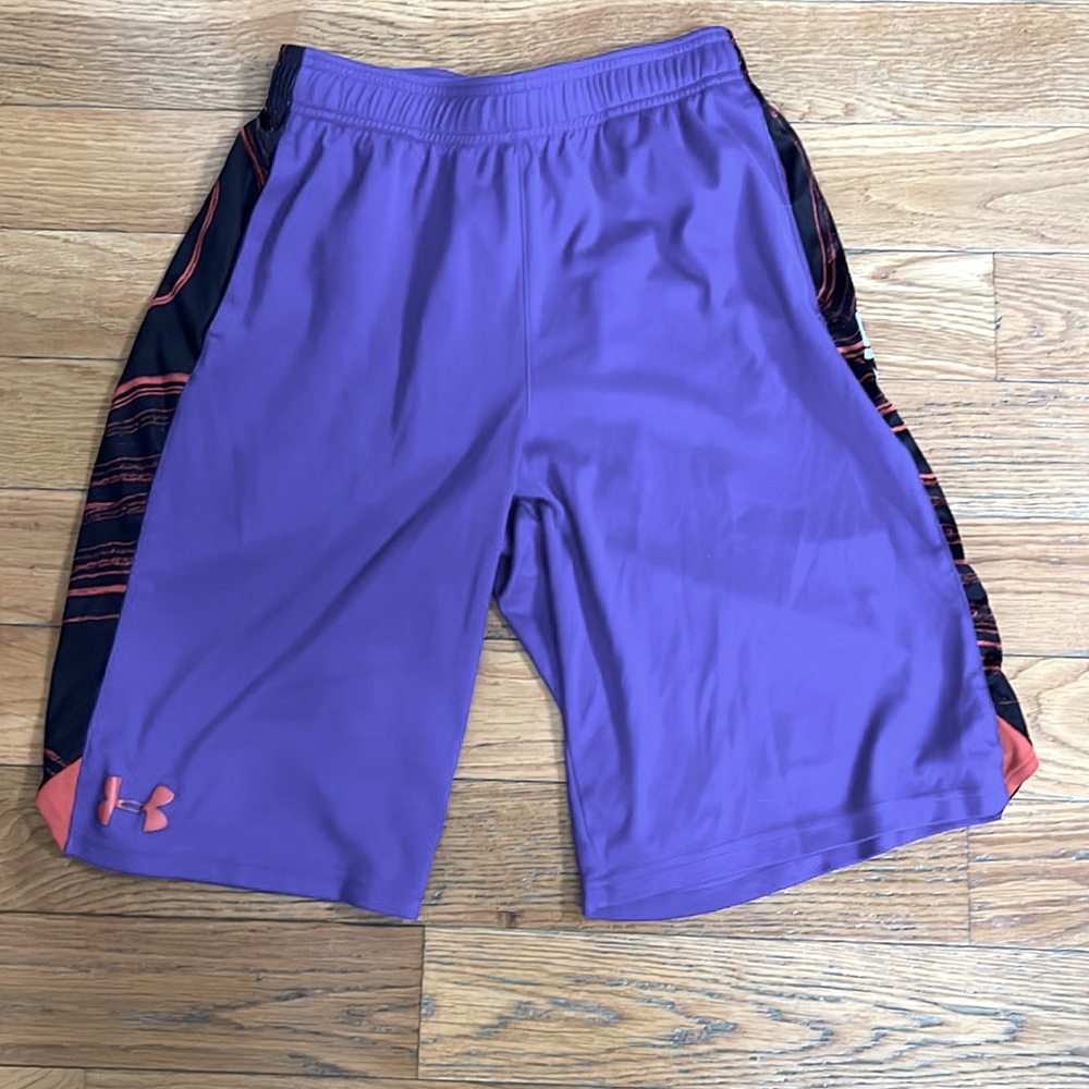 Under Armour boy shorts L